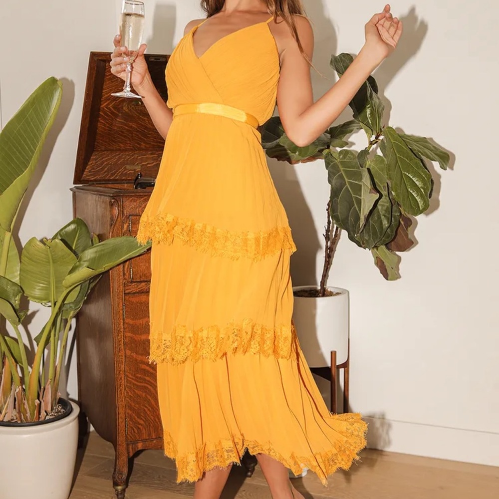 Selling small lulus mustard midi lace dress